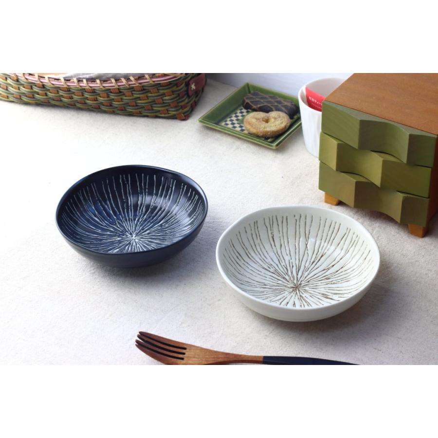 彫十草 4.5寸中鉢 15cm 日本製 美濃焼 45鉢 中鉢 中皿 肉じゃが鉢 煮物