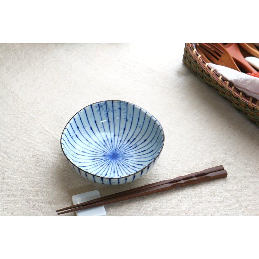 吹墨十草 三角中鉢 13.5cm 国産 美濃焼 4.5寸中鉢 三角45鉢 吹墨十草 三角中鉢 13.5cm 国産 美濃焼 4.5寸中鉢 三角45鉢