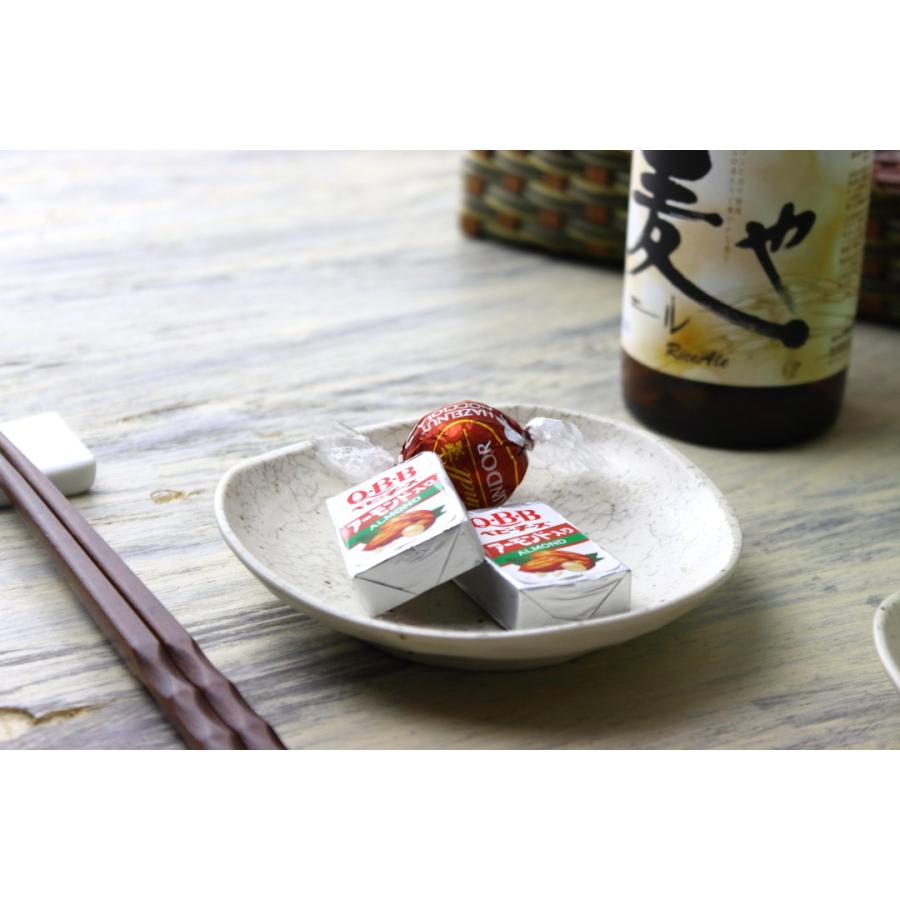 白かいらぎ 小皿 12cm 日本製 美濃焼 三角35皿 醤油皿 漬物皿 丸 白かいらぎ 小皿 12cm 日本製 美濃焼 三角35皿 醤油皿 漬物皿 丸