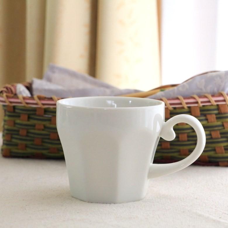 カフェ コーヒー マグカップ 240ml 国産 美濃焼 カップ マグ 白い食器 コーヒーカップ 陶器 北欧 白いマグ 洋食器 カフェ シンプル Ss 0084 セラポッケ かわいい陶器のお店 通販 Yahoo ショッピング
