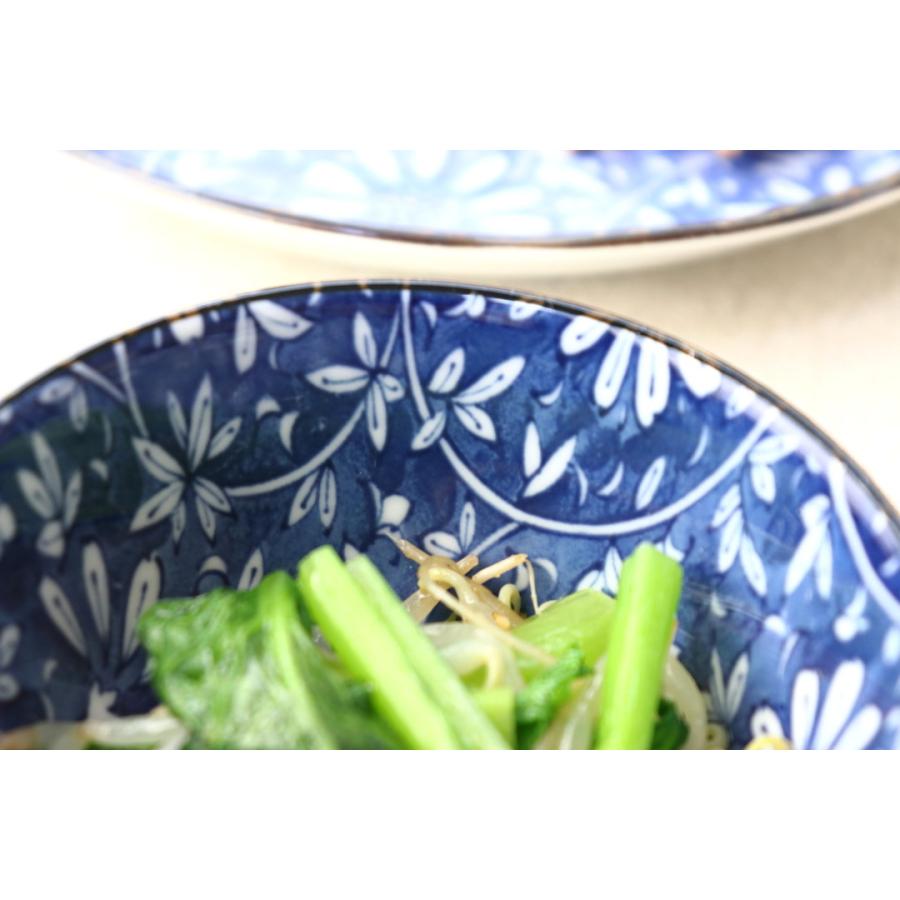 大皿　青い染付が特徴的な陶器の皿 染付仙人図7寸鉢 - 宙 SORA