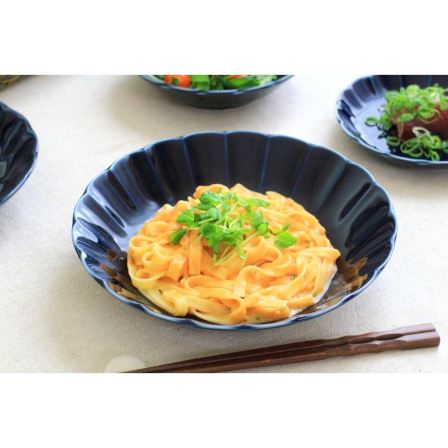 菊型ナス紺釉 パスタボール 23.5cm 国産 美濃焼 8.0寸深皿 深鉢 煮物鉢
