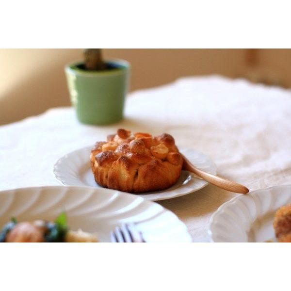 キャロルウェーブ 16cmマフィンプレート 国産 美濃焼 小皿 取り皿