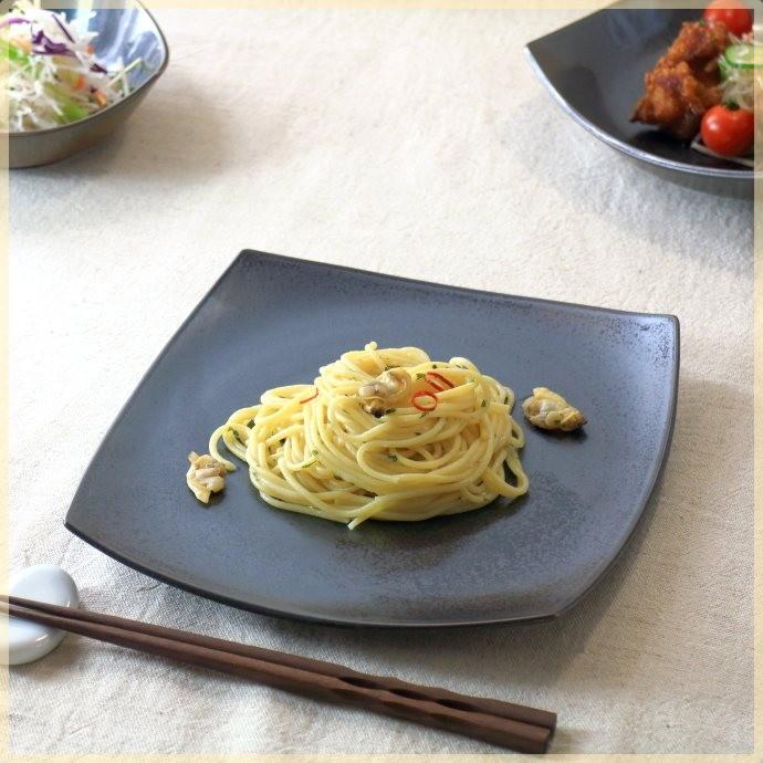 鉄結晶釉 角型 9寸皿 国産 美濃焼 マルチプレート パスタ皿 メインディッシュ 主食皿 オムライス 天ぷら皿 黒い食器 和カフェ皿 和食器 Tn 0142 セラポッケ かわいい陶器のお店 通販 Yahoo ショッピング