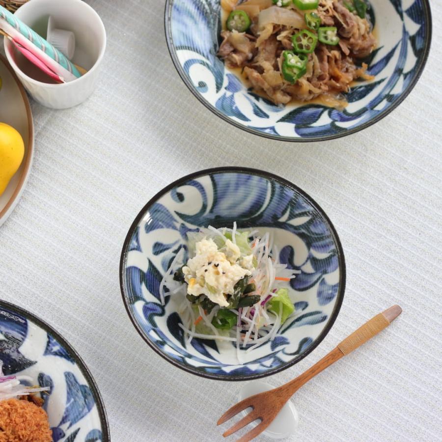 やちむんの藍花 煮物鉢 17cm 日本製 美濃焼 5.5寸丼 ボール ボウル