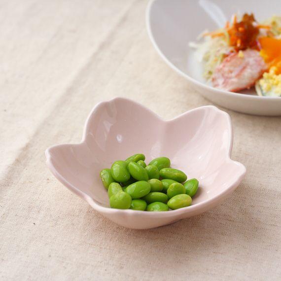 清明桜のピンク小鉢 国産 美濃焼 春が麗かな季節にピッタリの器 小鉢