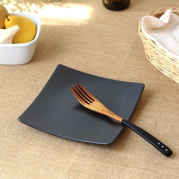 黒マットスクエアプレート 16.5cm 国産 美濃焼 オシャレな黒食器ケーキ