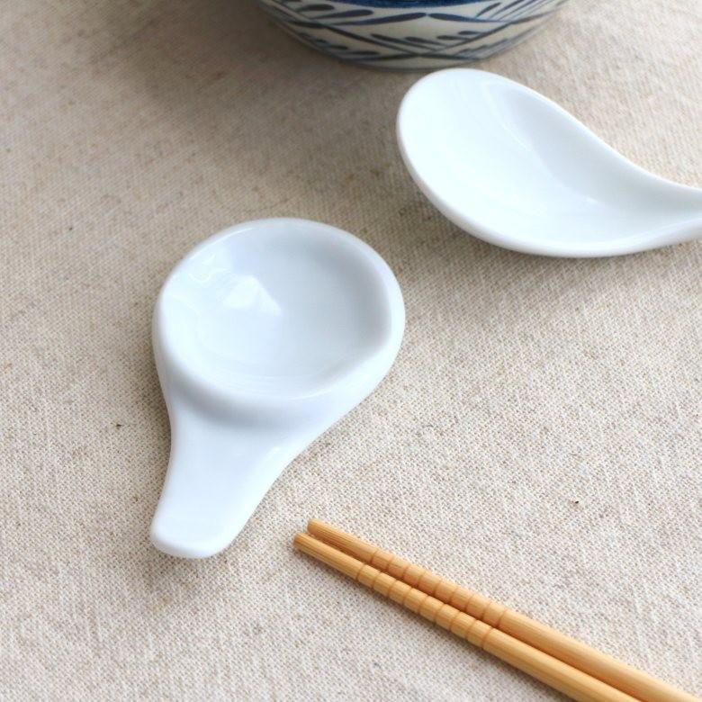 箸とスプーンが同時における箸置き 国産 美濃焼 小皿 箸置 お箸とスプーンを同時に置けます 2連箸置き カトラリーレスト スプーン置き :y9-0073:セラポッケ かわいい陶器のお店 - 通販 - Yahoo!ショッピング 箸とスプーンが同時における箸置き 国産 美濃焼 小皿 箸置 お箸とスプーンを同時に置けます 2連箸置き カトラリーレスト スプーン置き :y9-0073:セラポッケ かわいい陶器のお店 - 通販 - Yahoo!ショッピング