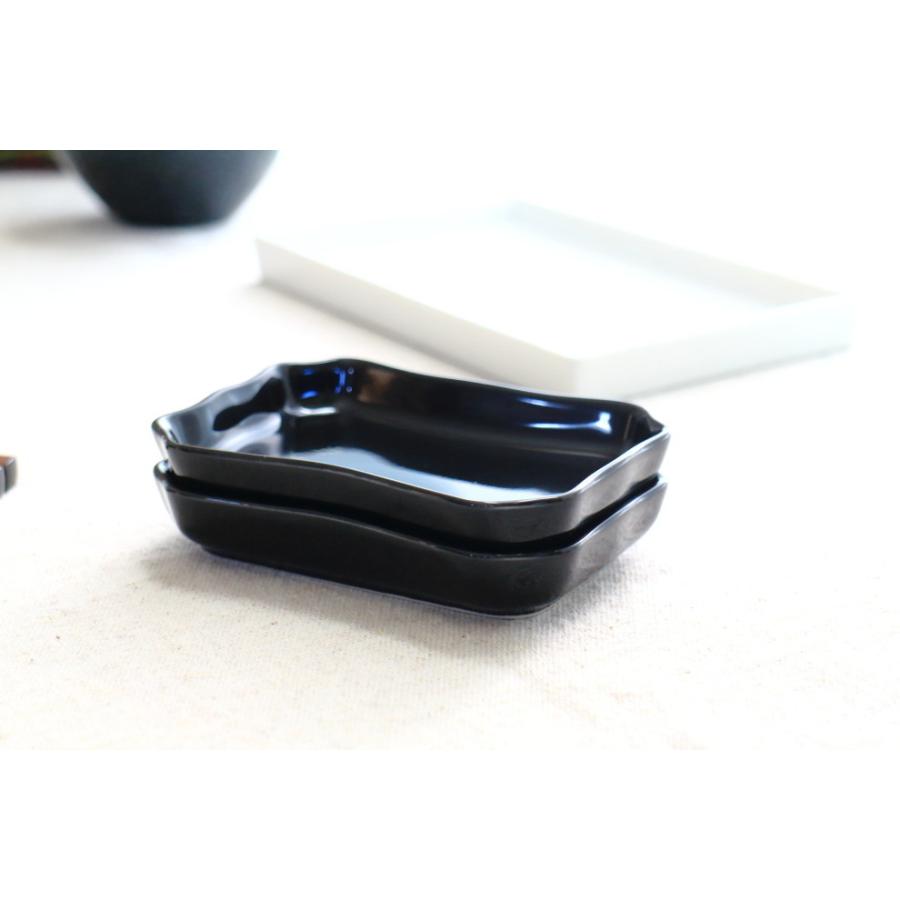 黒ツヤ 角切りスクエアプレート 11 5cm 国産 美濃焼 小皿 中皿 取り皿 プレート スクエアプレート 角皿 黒い 黒い食器 カフェ 器 お皿 Y9 0647 セラポッケ かわいい陶器のお店 通販 Yahoo ショッピング