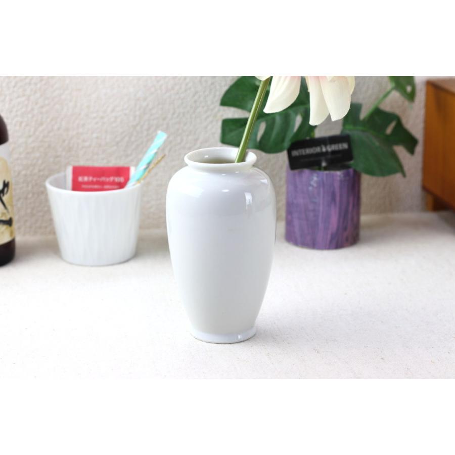 腰の丸い陶器製の一輪花瓶 7.5cm幅 日本製 美濃焼 花器 花瓶 白 腰の丸い陶器製の一輪花瓶 7.5cm幅 日本製 美濃焼 花器 花瓶 白