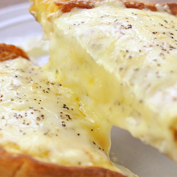 人気海外一番ミックスシュレッドチーズ 1kg とろけるチーズ セルロース未使用 ピザ用チーズ (サムソー50%・ゴーダ50%)［冷蔵］ チーズ 