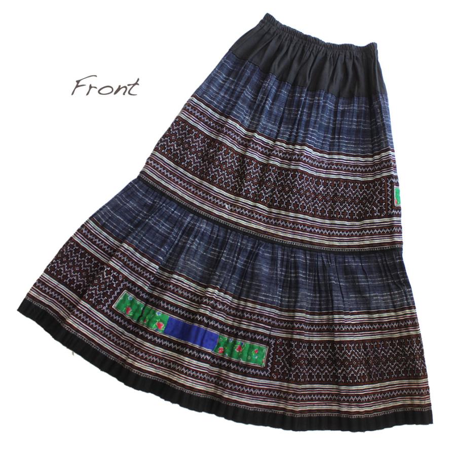 モン族刺繍 藍染めバティックロング丈スカート エスニックフレアスカート 黒と青柄 モン族刺繍 藍染めバティックロング丈スカート エスニックフレア