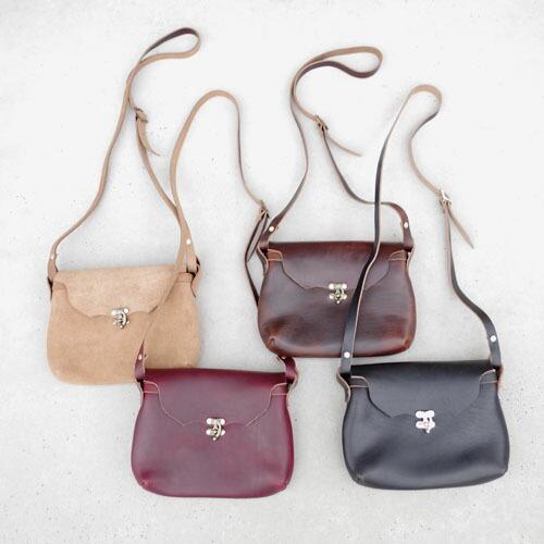FERNAND LEATHER Horizontal Latch Pouch/M : CG-STORE - 通販 - Yahoo 