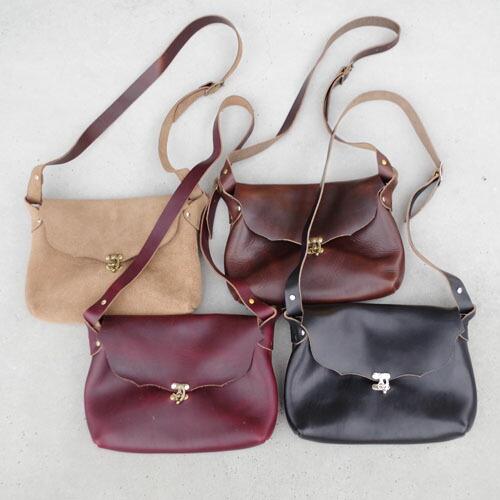 FERNAND LEATHER Horizontal I PAD Latch Pouch : CG-STORE - 通販