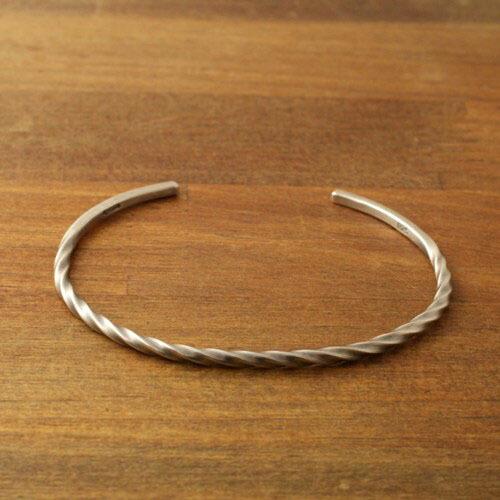 アティース（Atease） Atease TWIST BRACELET / SILVER : CG-STORE