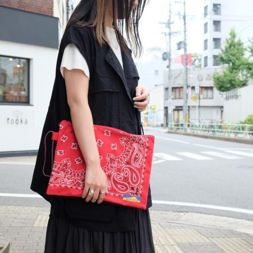 アティース（Atease） 19周年限定BANDANA DENIM CLUTCH BAG : CG-STORE