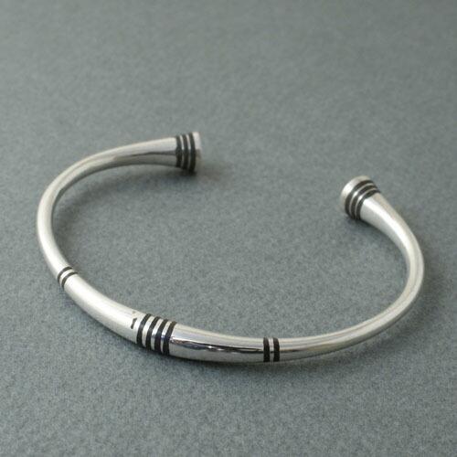 TUAREG SILVER JEWELRY LINE ROUND END BRACELET : CG-STORE - 通販