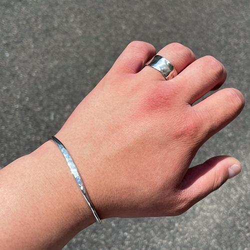 綱啓永　ブレスレット アティース（Atease） 俳優：綱啓永さん着用モデル Atease PAPER