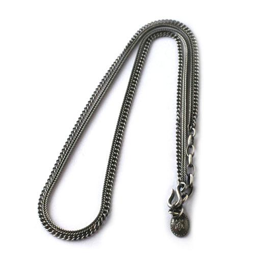 DOUBLE HERRINGBONE CHAINS NECKLACE&BLACELET Snow Man/目黒漣さん着用。