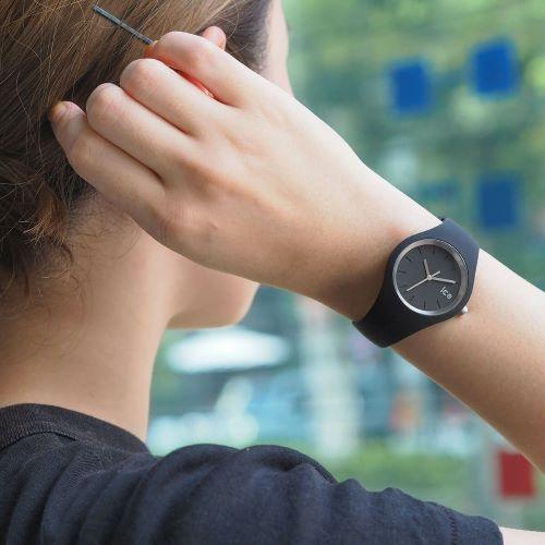 希少アイテム　Ice watch　メンバーとお揃いのＡＫＢ４８　特別仕様 希少アイテム Ice watch メンバーとお揃いのAKB48 特別仕様 希少