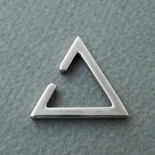 mollive・TRIANGLE EAR CUFFの画像