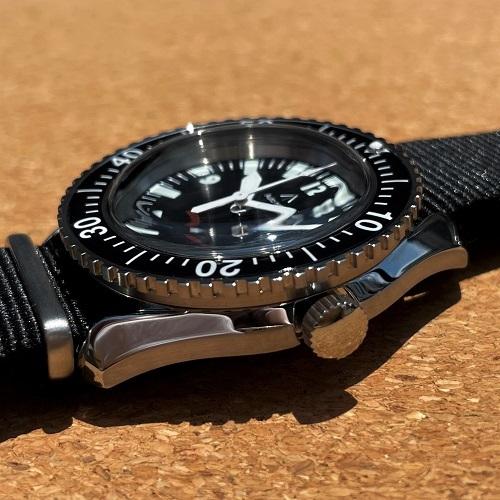 NAVAL WATCH（ナバルウォッチ） NAVAL WATCH US Forceデイト付き
