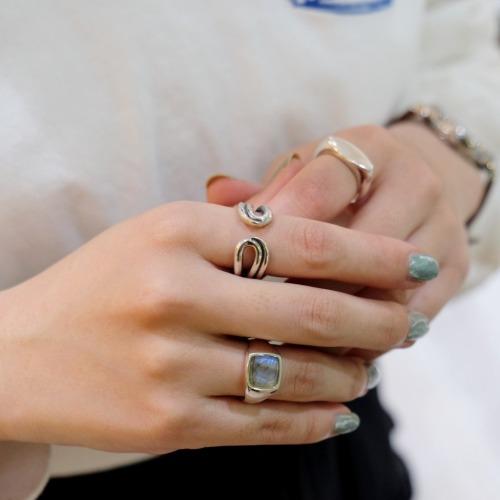 モリーヴ mollive LABRADORITE RING SIGNET SQUARE SMALL : CG-STORE