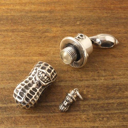 PEANUTS＆CO Peanuts&Co. XLARGE PEANUTS/Silver : CG-STORE - 通販