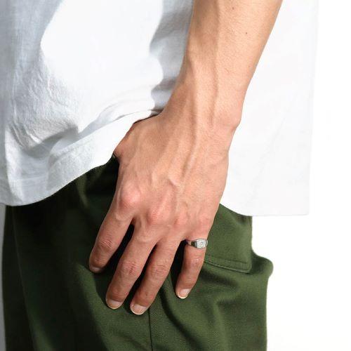 Sympathy of Soul SYMPATHY OF SOUL Small Signet Ring - Silver