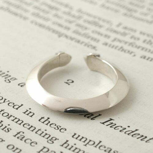 Garden of Eden TRIANGLE SILVER RING | Garden of Eden