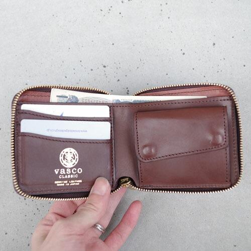 vasco LEATHER VOYAGE ROUND ZIP SHORT WALLET : CG-STORE
