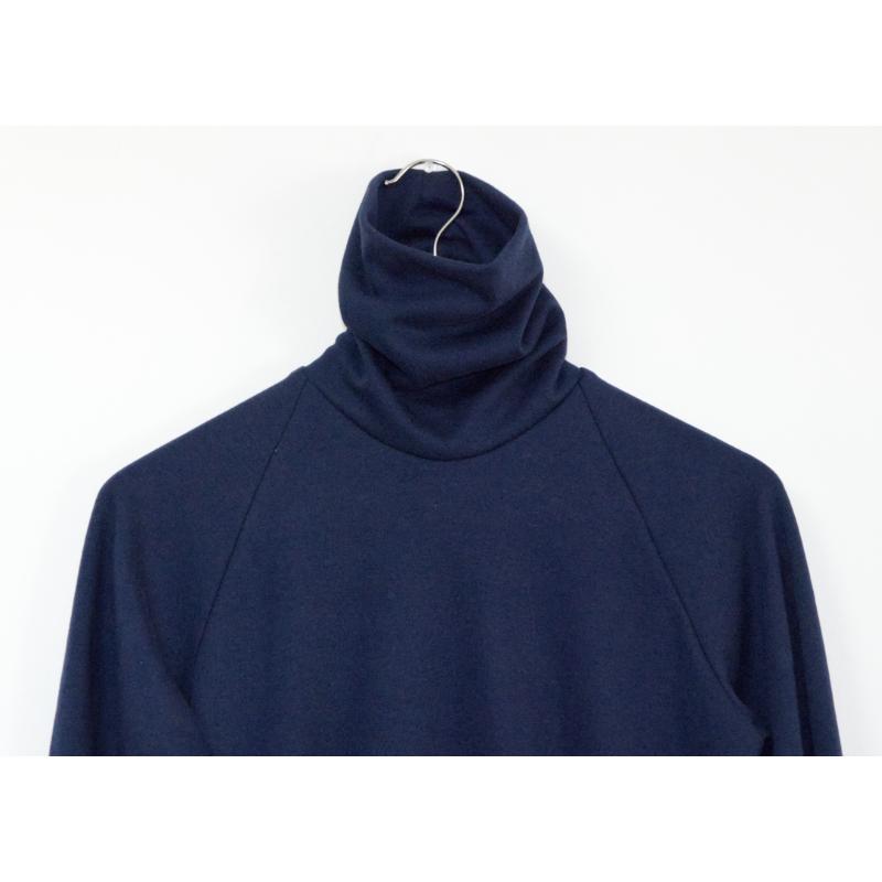 ラグランスリーブタートルネックワンピースL |  | 01