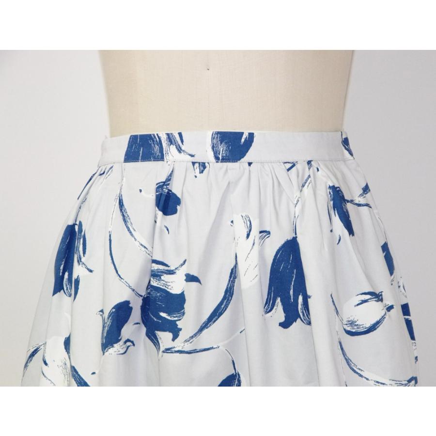 Skirt With Blue Tulip 2 |  | 01