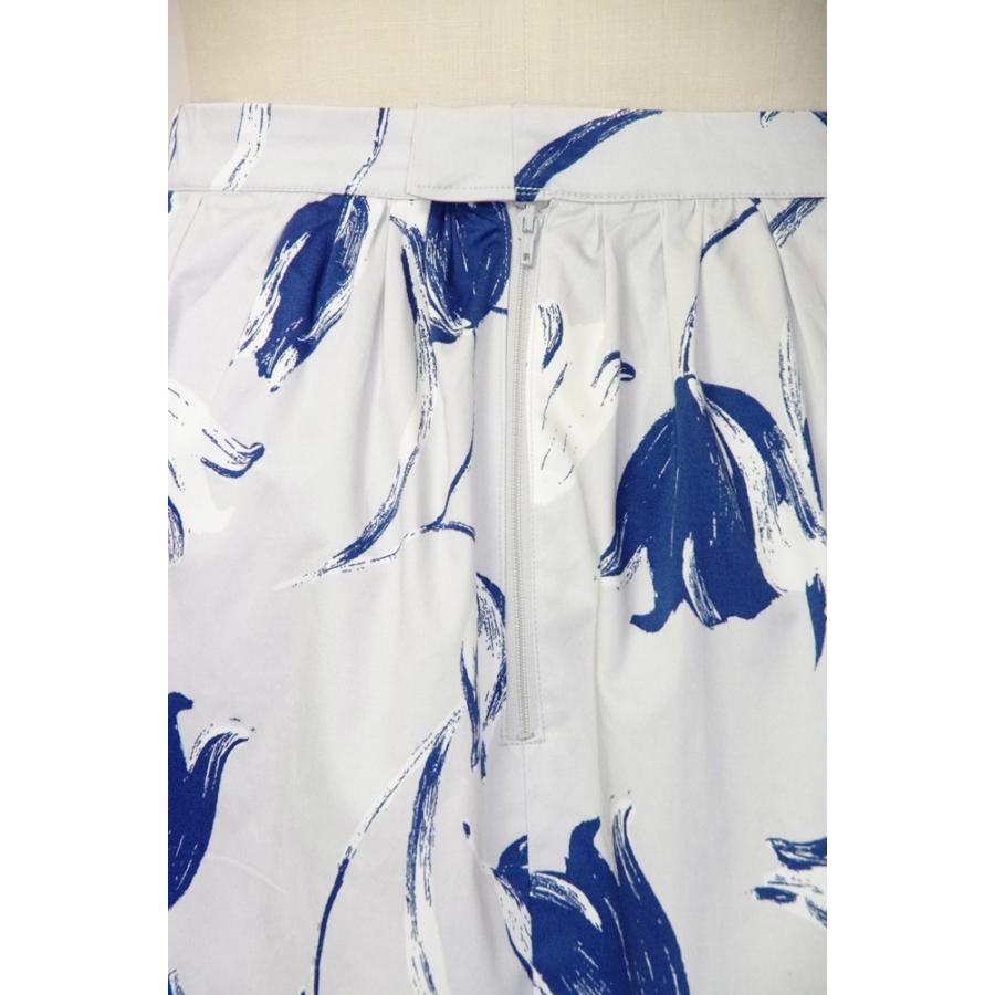 Skirt With Blue Tulip 2 |  | 05