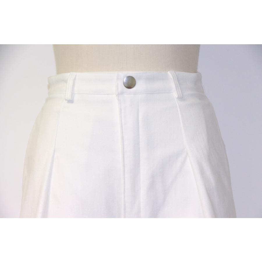 Wide Tuck Pants 69 |  | 04