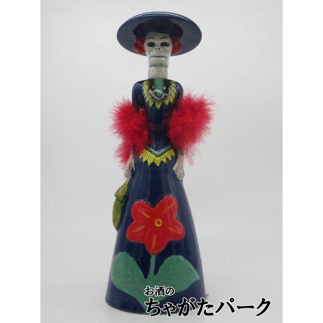代引可 箱なし ドーニャ セリア ブランコ 装飾ガイコツ陶器ボトル 40度 750ml Materialworldblog Com