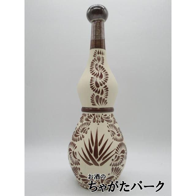 グラン コフラディア アネホ ANEJO テキーラ 茶色タラベラ柄陶器ボトル