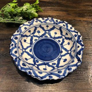 【花型ギザギザ皿 13cm】 花型　お皿 青白食器 盛り皿 陶器　深皿 タイ料理 アジアン料理 タイ雑貨 | 