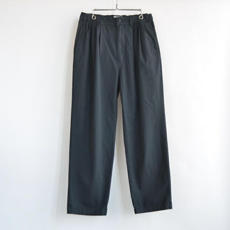 STILL BY HAND(スティルバイハンド) Garment-dye 4tuck pants｜chamber｜02