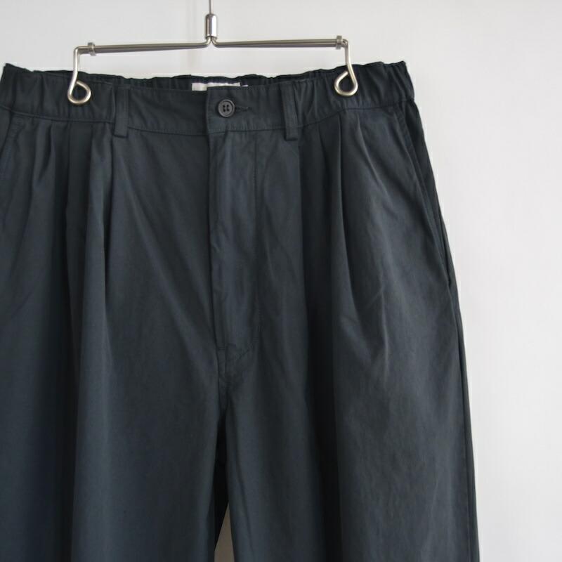 STILL BY HAND(スティルバイハンド) Garment-dye 4tuck pants｜chamber｜03