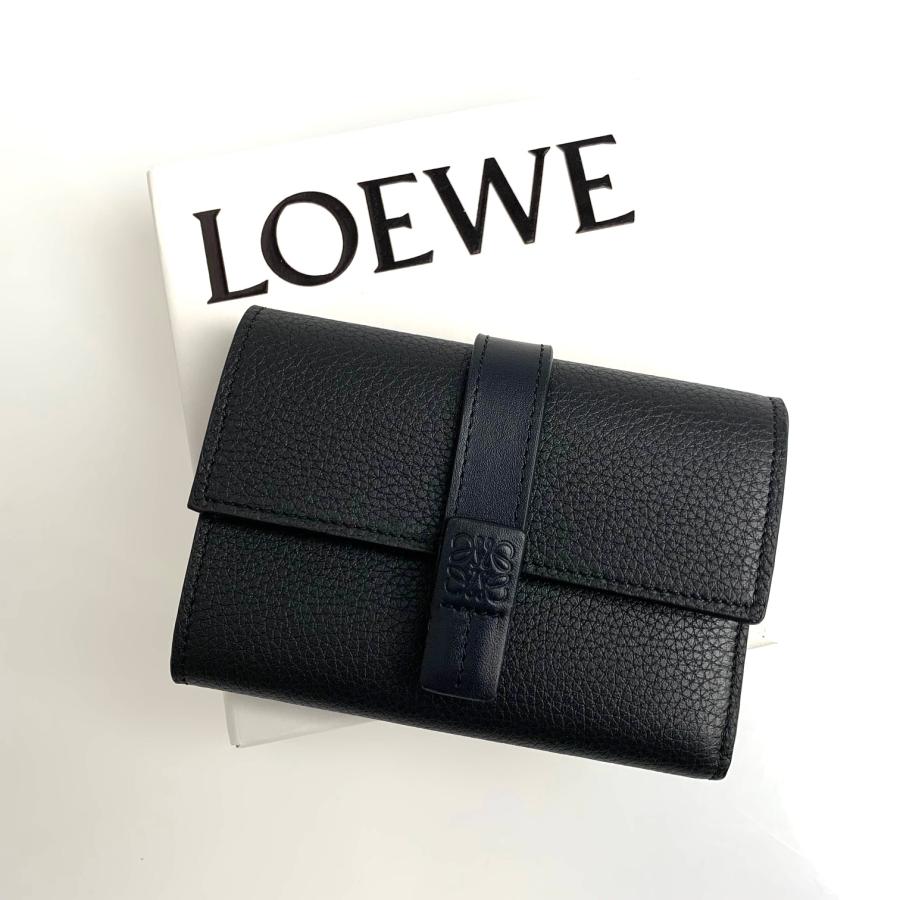 ロエベ LOEWE 財布 小財布 三つ折り ３つ折り ブラック レザー 本革