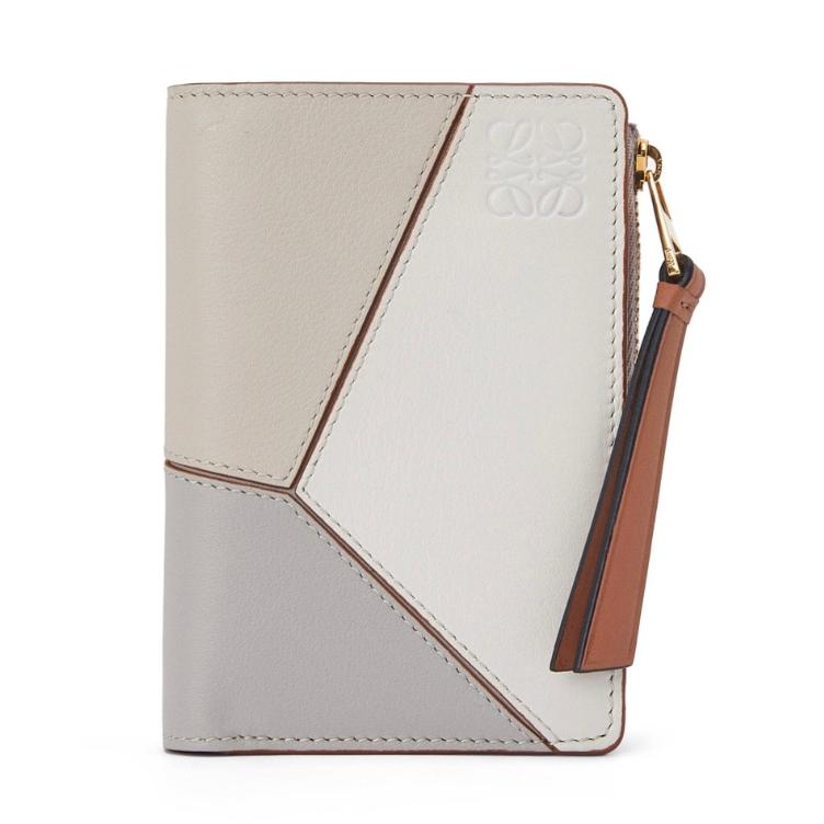 ロエベ LOEWE 財布 小財布 二つ折り ２つ折り ゴースト ソフトホワイト