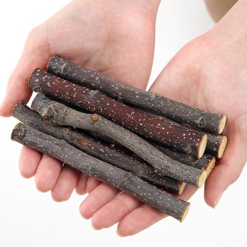 Leaf Corp かじり木 国産 りんごの木 中枝 500g お徳用 Leaf Corp かじり木 国産 りんごの木 中枝 500g お徳用