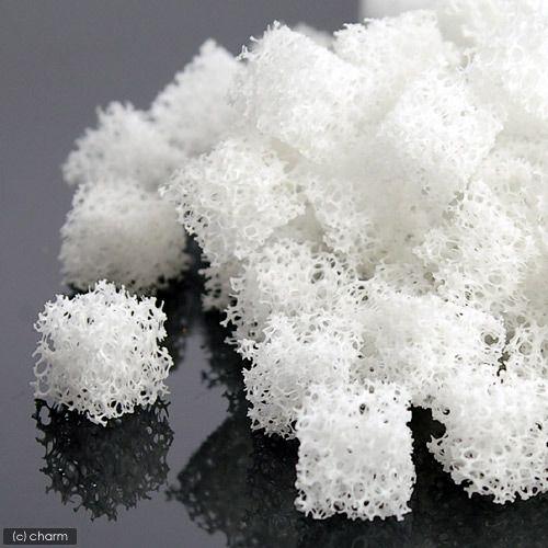 軽量高品質ろ材 ｇｅｌ ｃｕｂｅ ゲルキューブ バクテリア用 スモール １リットル 淡水 海水用 チャーム Charm Paypayモール店 通販 Paypayモール