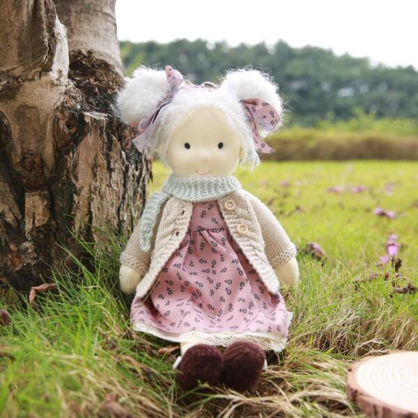 BlissfulPixie ウォルドルフ人形 手作り人形 Waldorf Doll - Juu 30cm 柔らかい 女の子 かわいい ぬいぐるみ_5