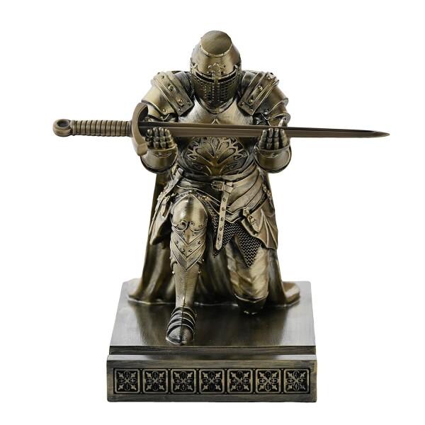NCQIXIAO 中世テンプル騎士団の前衛将校ペンホルダー ペンスタンド デスクオーガナイザーとアク