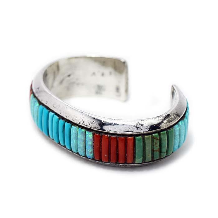 インディアンジュエリー　ヴィンテージバングル 1点物 シルバーアクセサリー 燻し ヴィンテージ バングル インレイ