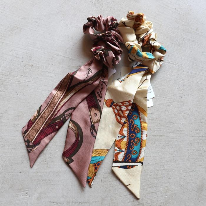 LIBERTY☆アイアンシ ベージュブラウン リボンスカーフ シュシュ ヘアアクセサリー リボン スカーフ柄 バイカラー