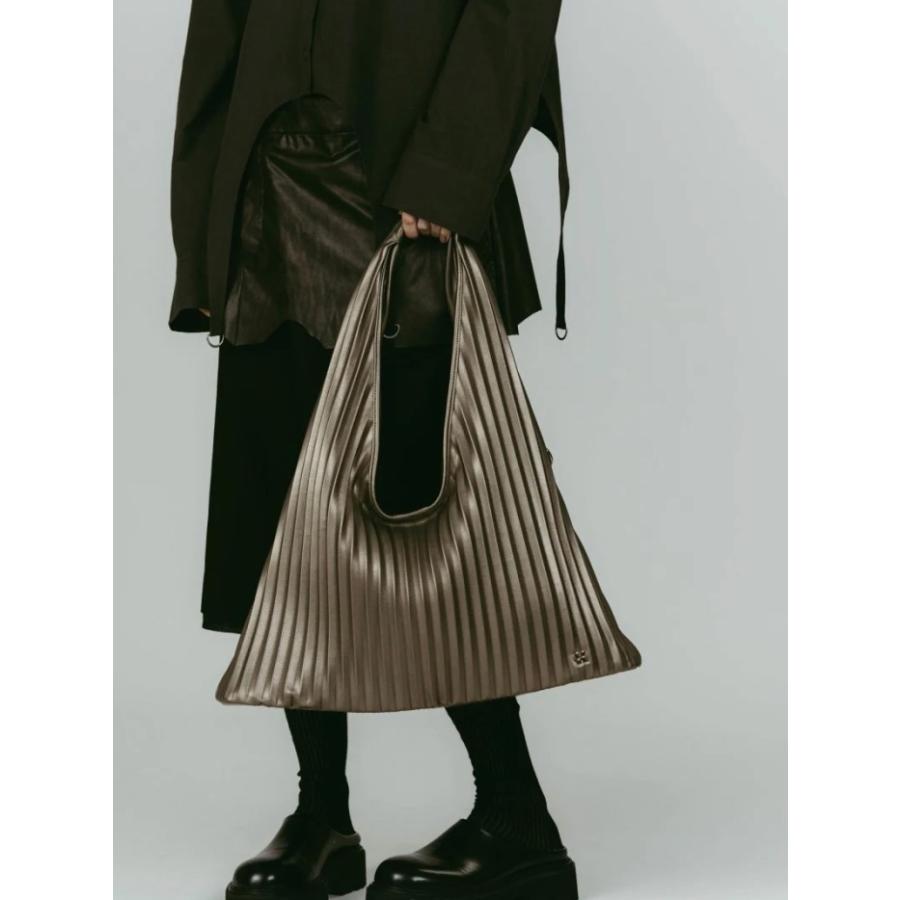 Knuth Marf（クヌースマーフ） バッグ レザー プリーツ バッグ leather