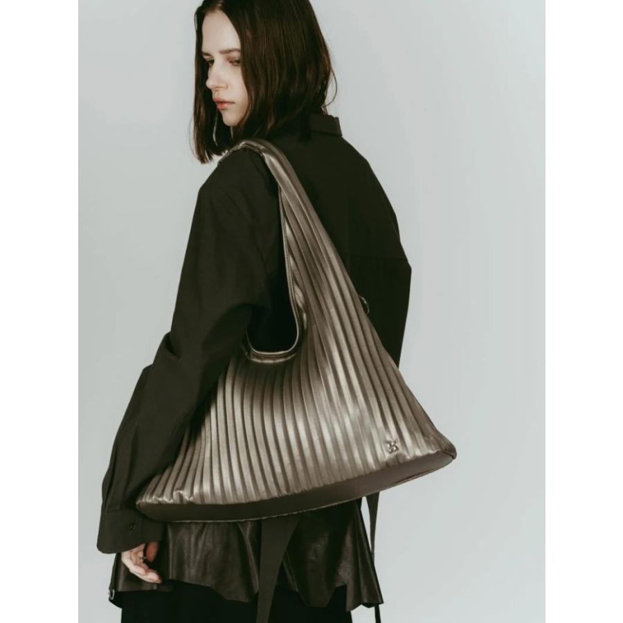 Knuth Marf（クヌースマーフ） バッグ レザー プリーツ バッグ leather